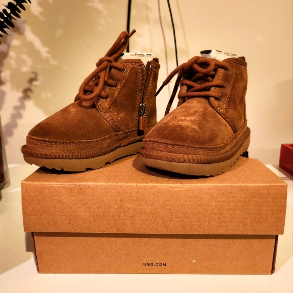 Ugg toddler boots